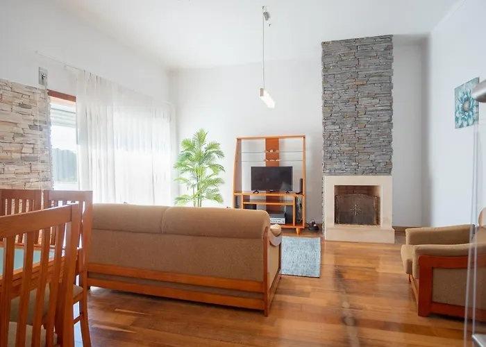 8 Rodrigues Family House - With Patio Vila
