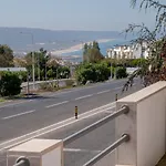 8 Rodrigues Family House - With Patio Villa *