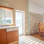 8 Rodrigues Family House - With Patio Villa Nazaré
