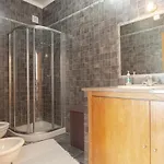 8 Rodrigues Family House - With Patio *