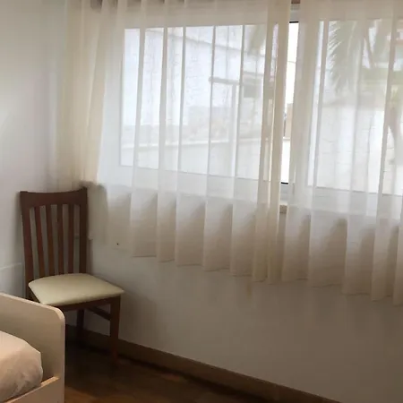 8 Rodrigues Family House - With Patio Nazaré